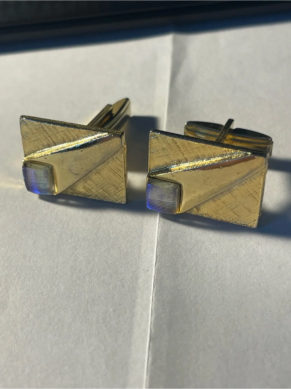 VTG gold tone geometric cuff links w/small stone